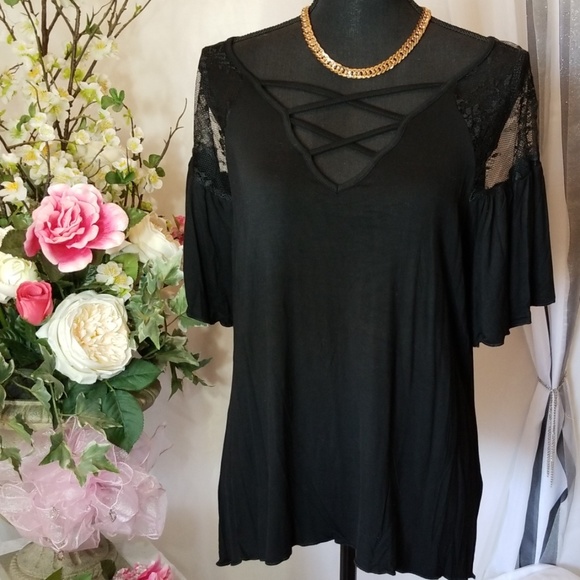 Tops - 🔥LAST 1🔥Host Pick Plus Black Lace Shoulder Top